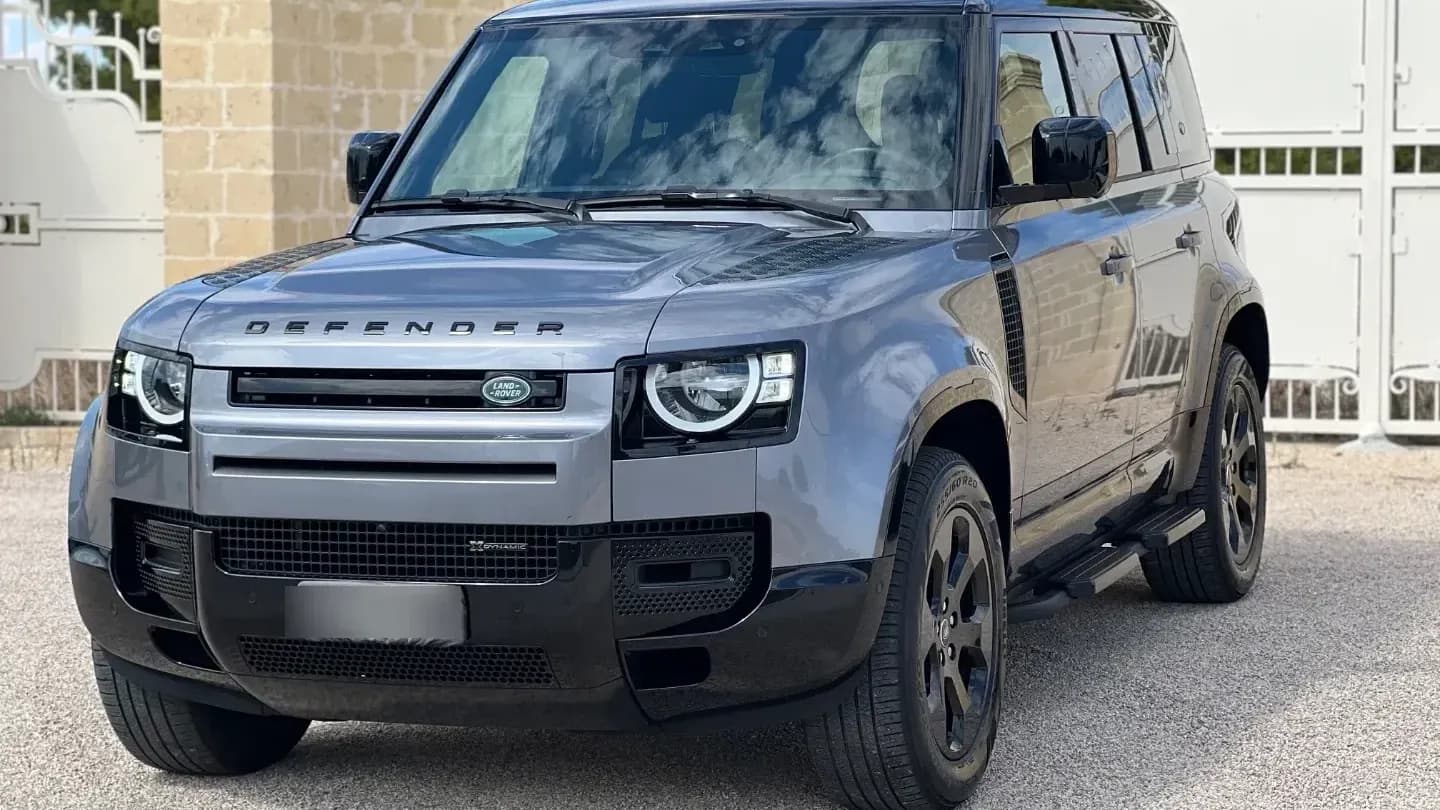 Land Rover Defender 110 3.0D I6 250 CV X-Dynamic SE AWD